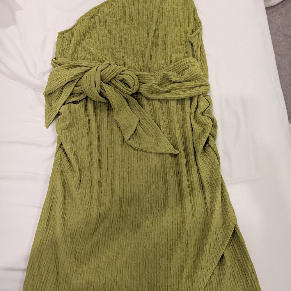 Elegant Olive Green Strapless Dress